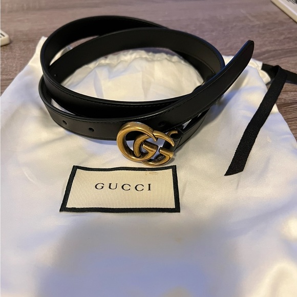 Gucci Black and Gold Leather Belt Fashion Accessory - Picture 1 of 1